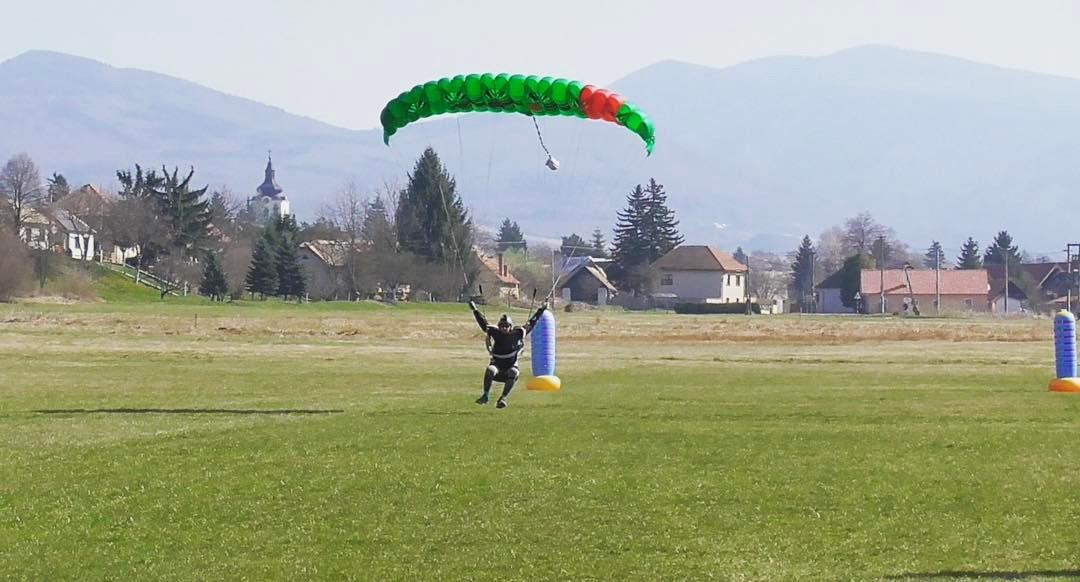 XF15